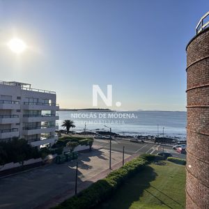 Vende Apto En Peninsula De 3 Dormitorios Con Vista Al Puerto, Punta Del Este