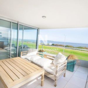 Vende Apartamento En Mansa, Punta Del Este De 3 Dormitorios.
