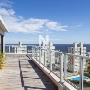 Vende Apartamento 4 Dormitorios, Comodo E Iluminado En Mansa Punta Del Este.