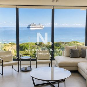 Vende Espectacular Apartamento De 2 Dormitorios En Suite, Con Excelente Vista En Punta Del Este.