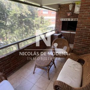 Apartamento En Venta  3 Dormitorios En Playa Mansa, Punta Del Este.