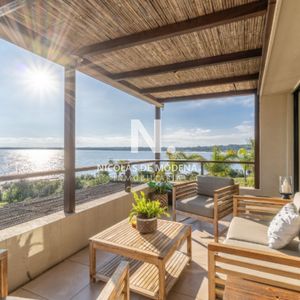 Vende Apartamento Duplex Con Vista Al Mar En Punta Ballena, Maldonado.