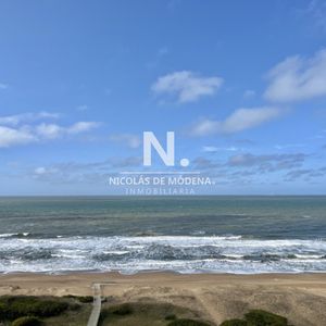 Vende Apartamento En Brava - Punta Del Este De 4 Dormitorios Con Vista Al Mar., Torre Le Parc III