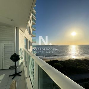 En Venta Impecable Apartamento De 2 Dormitorios En Mansa, Punta Del Este.