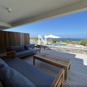 En Venta Apartamento En Manantiales De 3 Dormitorios, Con Vista Excepcional.