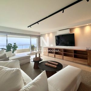 Apartamento En Brava - Punta Del Este En Venta De 3 Dormitorios.
