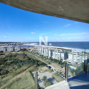 Apartamento En Venta Con Vista Al Mar En Brava, Punta Del Este De 2 Dormitorios.