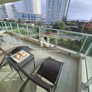 Apartamento En Playa Mansa A La Venta 3 Dormitorios Con Vista