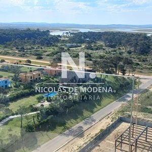Venta De Apartamento De 1 Dormitorio Frente Al Mar.