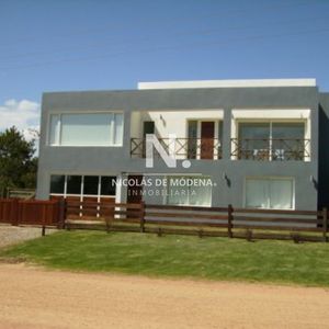 Vende Casa En Tio Tom , Punta Ballena De 4 Dormitorios