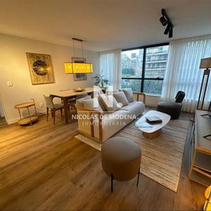 Venta Apartamento De 2 Dormitorios Con Piscina En Pocitos,montevideo.