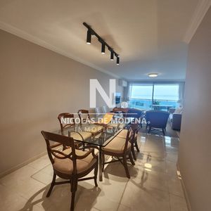 Vende Apartamento De 2 Dormitorios En Mansa, Punta Del Este.