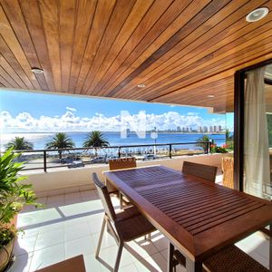 En Venta Apartamento De 3 Dormitorios En Suite En Puerto,punta Del Este.