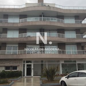 Vende Apartamento De 1 Dormitorio Mansa, Punta Del Este.