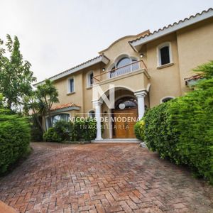 Casa En Beverly Hills De 4 Dormitorios En Punta Del Este.