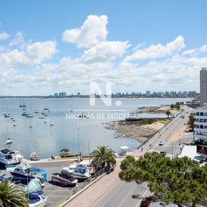 Espectacular Apartamento En Venta Frente Al Puerto