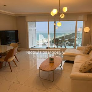 Alquila Apartamento De 2 Dormitorios En Mansa, Punta Del Este
