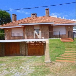 Hermosa Casa En Una Ubicacion Privilegiada