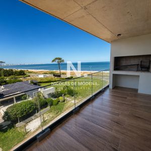 Apartamento De 3 Dormitorios En Primera Linea De La Mansa