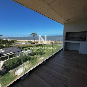 Apartamento De 3 Dormitorios En Primera Linea De La Mansa