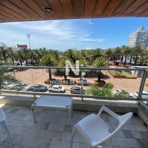 Apartamento En Alquiler En La Peninsula De 2 Dormitorios