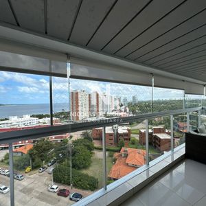 En Venta Apartamento De 3 Dormitorios En Mansa, Con Vista Al Mar