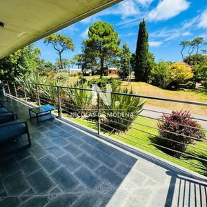 En Venta Apartamento De 2 Dormitorios En Mansa, Punta Del Este