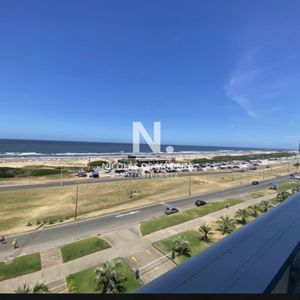 Apartamento De 2 Dormitorios En Venta En Punta Del Este