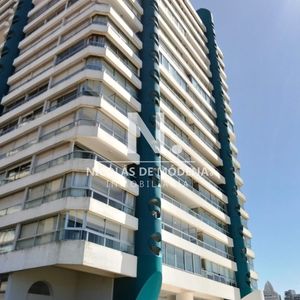 Exclusivo Apartamento Frente Al Mar En Playa Brava - Punta Del Este De 3 Dormitorios En Venta