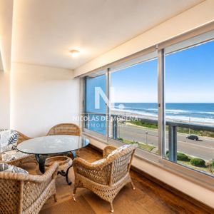 Vende Apartamento Con Vista Al Mar, De 4 Dormitorios En Brava, Punta Del Este