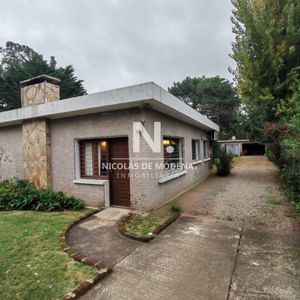 Casa En Nuevo Cantegril 3 Dorm+4 Baños . Barbacoa Cerrada