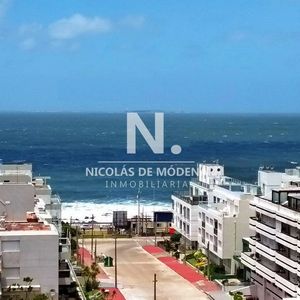 Venta Apartamento De 2 Dormitorios Y Medio En Torre Verona, En Peninsula