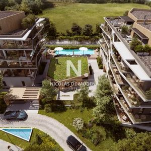 Venta Exclusivo Apartamento De 3 Dormitorios Con Piscina En Carrasco,montevideo.