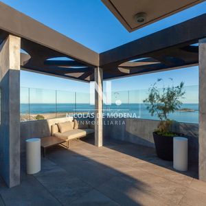 Venta Apto De 2 Dormitorios Con Piscina Y Excelente Ubicacion En Malvin,montevideo