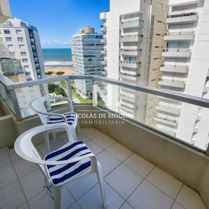 En Venta Apartamento En Torre Marina,  De 1 Dormitorio En Brava, Punta Del Este