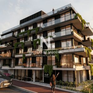 Monoambiente Con Entrada Independiente Y Jardín - Apto Local Comercial