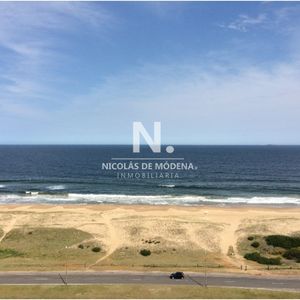 Vende Gran Departamento En Tiburon III, Punta Del Este