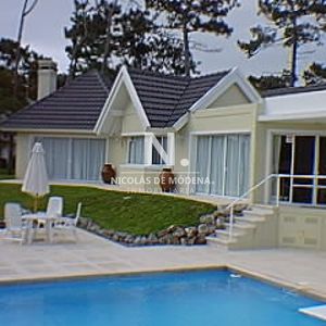 Bella Casa En Venta Zona De La Mansa.