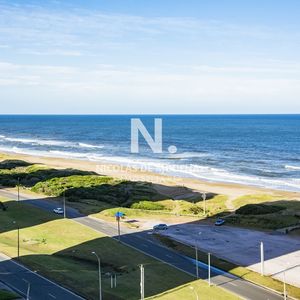 Hermoso Departamento En Venta De 3 Dormitorios. Torre Tiburon. Playa Brava.