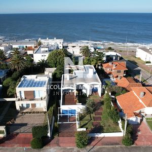 Hermosa Casa En Venta En Zona De La Península.