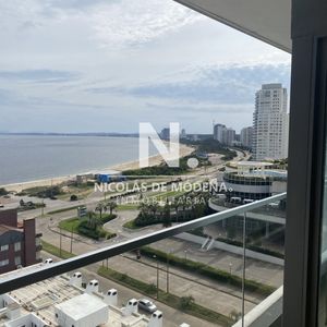 A Pasos Del Conrad, Torre De Categoría