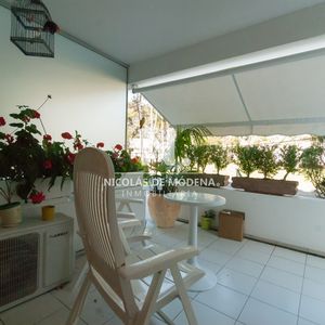 Vende Apartamento De 2 Dormitorios En Muy Buen Estado. Bajos Gastos