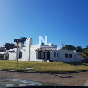 Hermosa Casa A Pasos De La Playa!!!