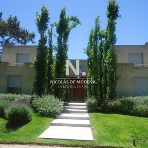 Casa En Laguna Blanca En Alquiler