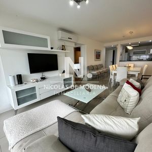 Departamento De 2 Dormitorios En Venta En Torre Wind. Punta Del Este