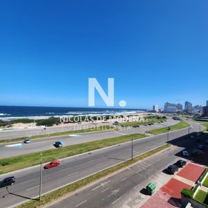 Vende Apartamento De 1 Dormitorio En Punta Del Este, Con Vista Al Mar