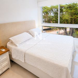 Apartamento De 1 Dormitorio En Venta, Con Vista A Agradable Entorno