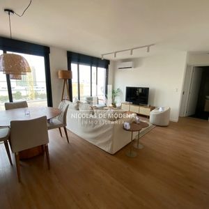 Apartamento En Venta De 2 Dormitorios En Punta Carretas A Metros Del Mar