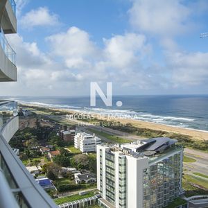 Apartamento En Venta, Piso Alto De Look Brava, Punta Del Este