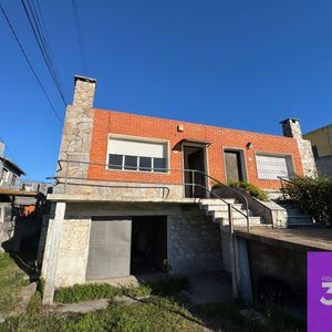 Reservada Renta De Casa Ph A Reciclar En Barra De Carrasco En Zona Comercial